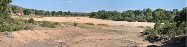 Wildmoz.com-Dry-River-Kruger-Drought