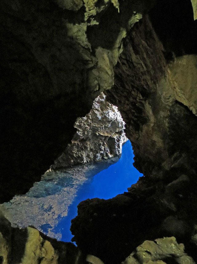 Chinhoyi-Caves-Blue-Light-Surprise-Wildmoz.com
