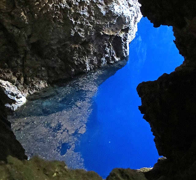 Chinhoyi-Caves-Blue-Light-Wildmoz.com