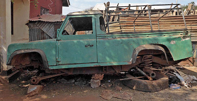 African-Land-Rover-Organ-Donor-Wildmoz.com